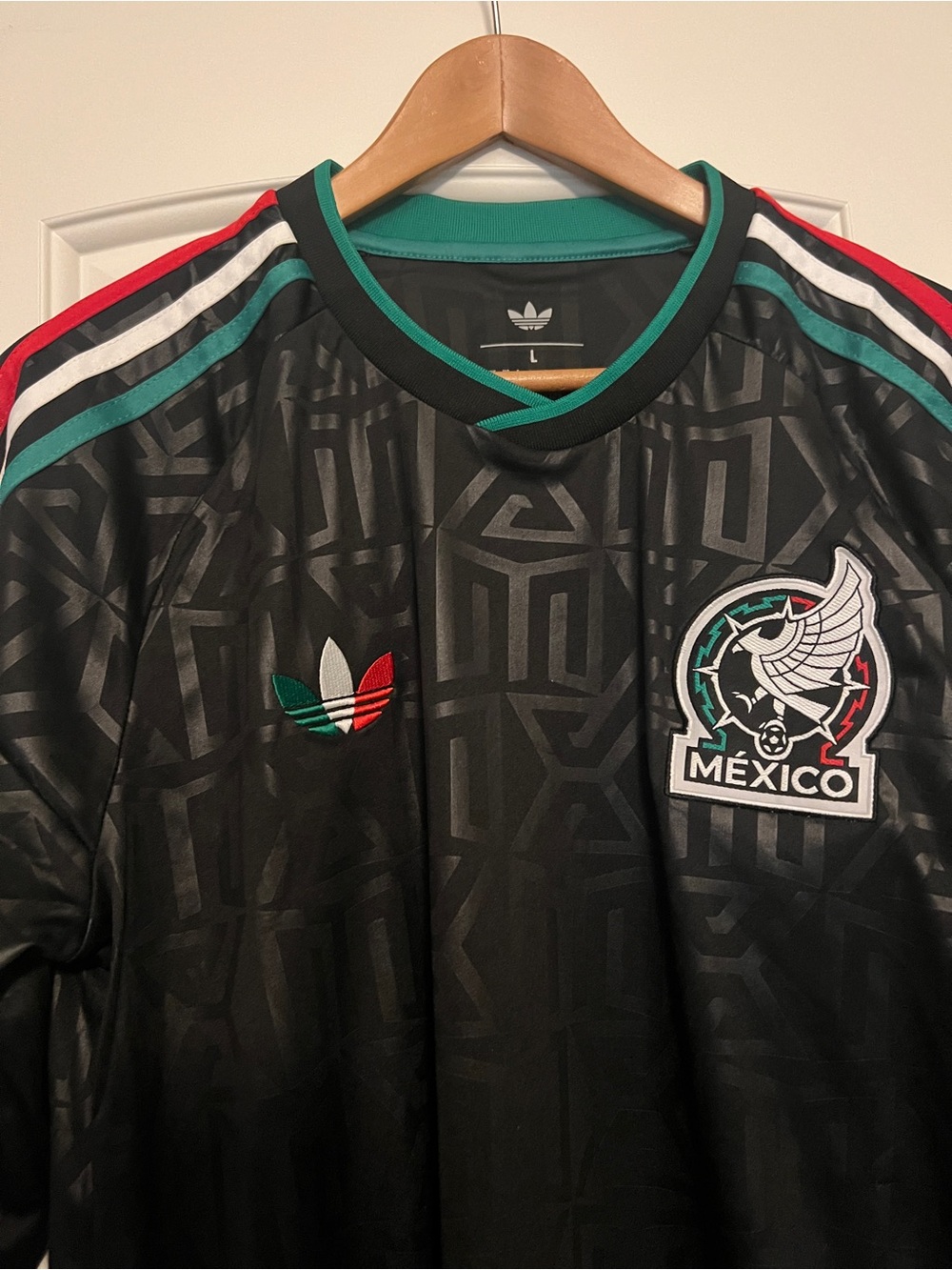 Mexico 2026 World Cup Long Sleeve Third Jersey - Picture 3 of 5